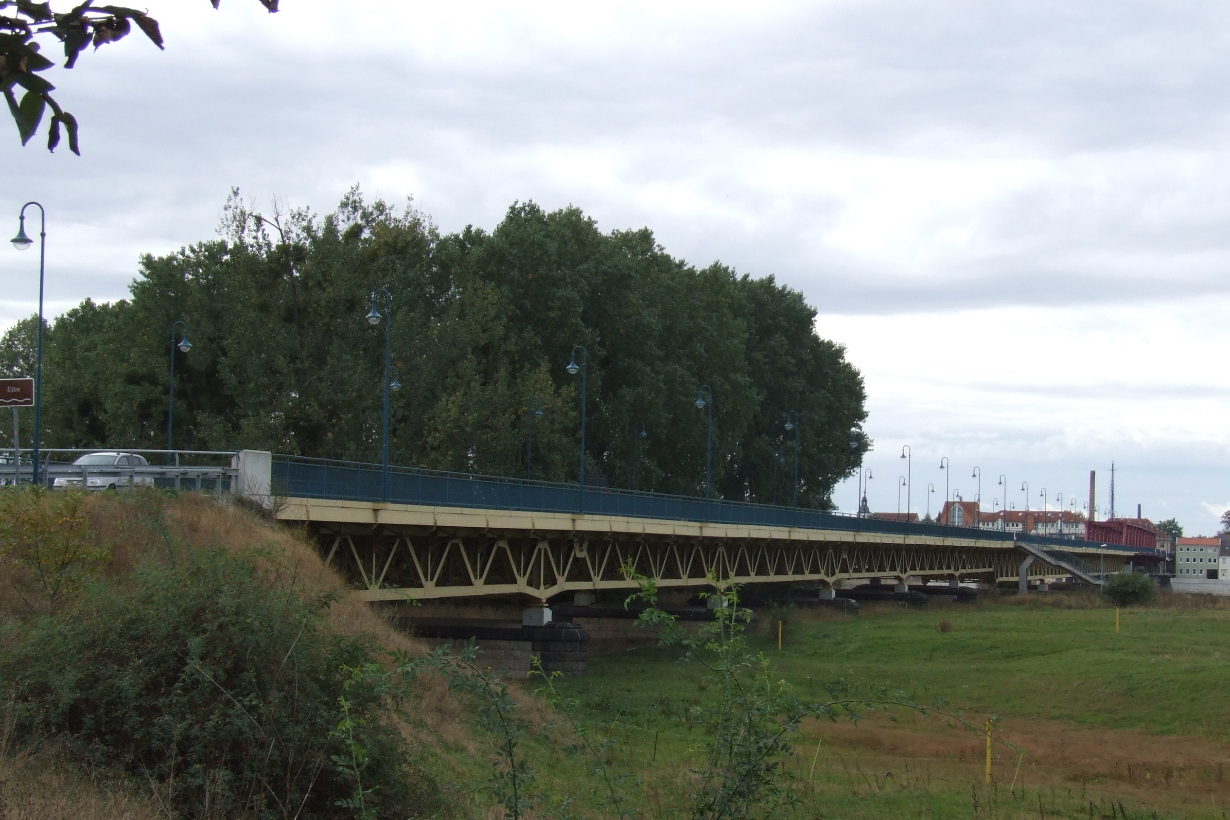 Schönebecker Elbauenbrücke – Handwerksbetrieb Schlegel & Vogel an der Elbe in Schönebeck