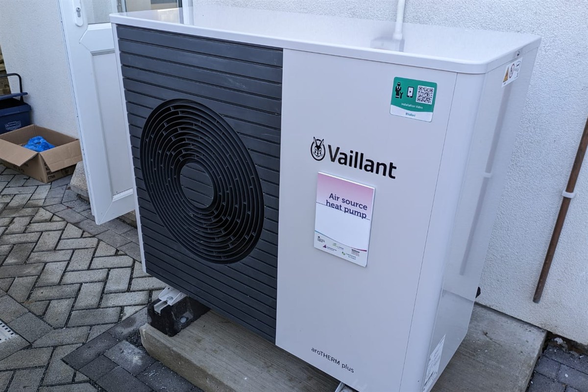 Vaillant Wärmepumpe, moderne Heizungs- und Lüftungstechnik Schönebeck